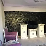 Larina & Spa Hotel