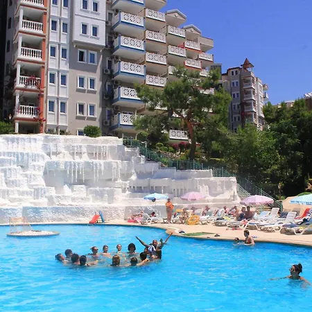 Otel Larina & Spa 5*